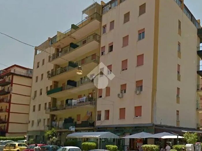 Appartamento con 5 locali in affitto in Via Gaetano Amoroso, Palermo