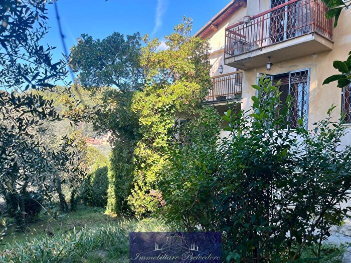 Appartamento con 5 locali in vendita in Via Desiderio da Settignano, Firenze