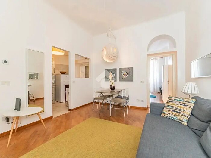 Appartamento bilocale in affitto in Via Pietro Maroncelli, Milano