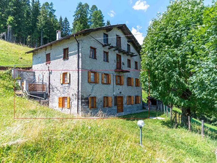 Appartamento con 5 locali in vendita in Località Bramezza, Rocca Pietore
