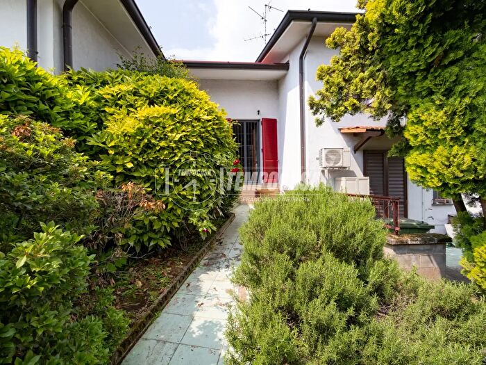 Casa quadrilocale in vendita in Cassina De' Pecchi