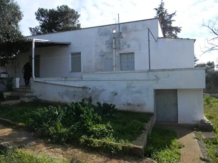 Casa trilocale in vendita in Via Fratelli Bandiera, Putignano
