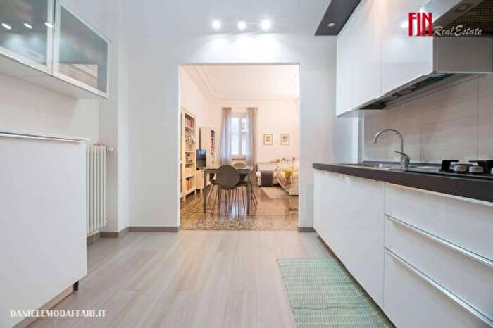 Appartamento quadrilocale in vendita in Via Corso Sardegna, Genova