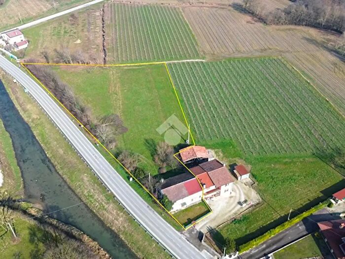 Casa con 6 locali in vendita in Campo San Martino