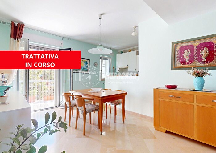 Appartamento quadrilocale in vendita in Strada Lama del Duca, Bari