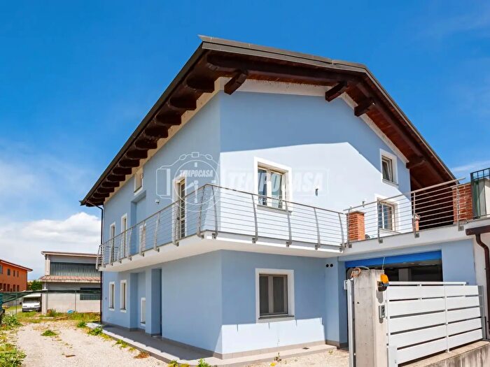 Casa con 5 locali in vendita in Via Macallè B, Fossano