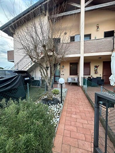 Appartamento trilocale in vendita in Via dei Cotogni Ravenna, Ravenna