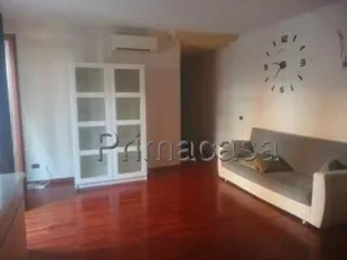 Appartamento bilocale in affitto in Bussolengo