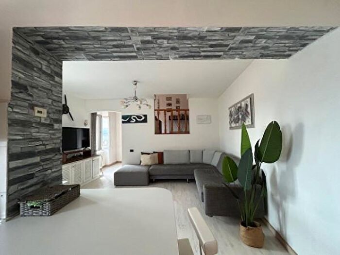 Appartamento quadrilocale in vendita in Via Alessandro Carpena, Portovenere