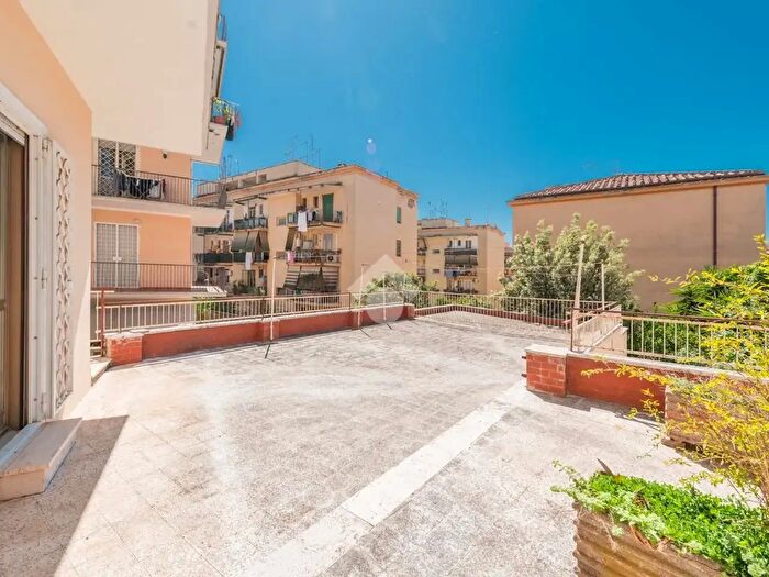 Appartamento trilocale in vendita in Via Domenico Svampa, Roma