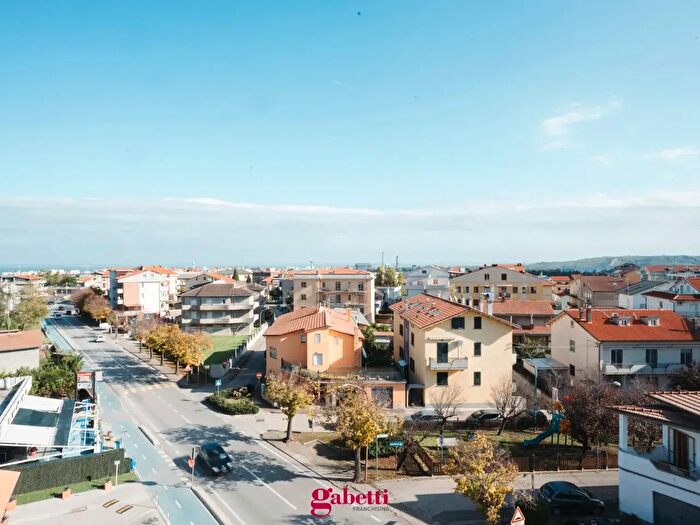 Appartamento trilocale in vendita in Via Grasceta, San Salvo
