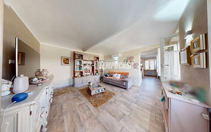 Casa con 6 locali in vendita in Corso Regina Margherita, Volpiano