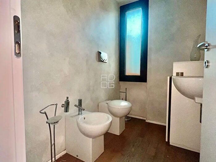 Appartamento con 5 locali in vendita in Via Pasubio, Desenzano Del Garda