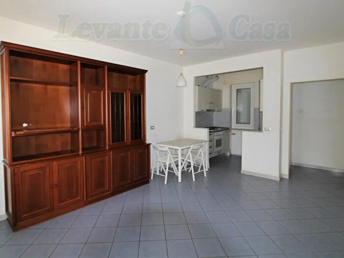 Appartamento bilocale in affitto in Recco