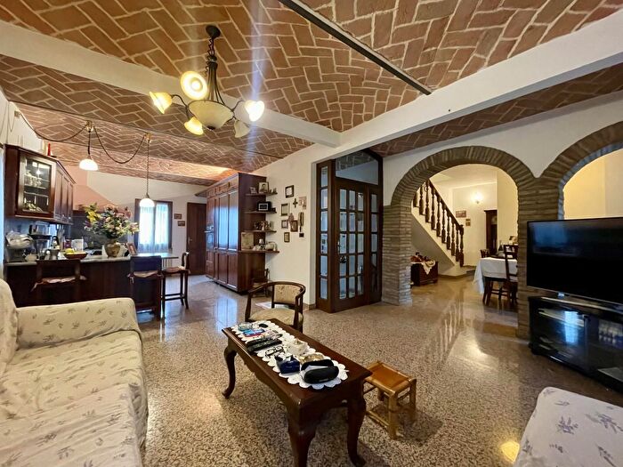 Casa con 5 locali in vendita in Via San Vito, Spilamberto