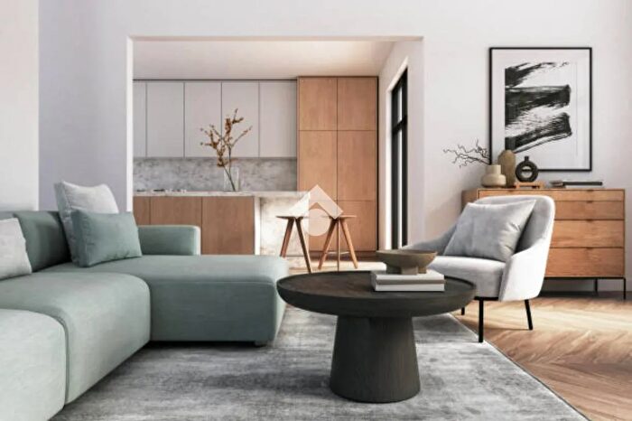 Appartamento con 5 locali in vendita in Via Emilia Ponente, Bologna