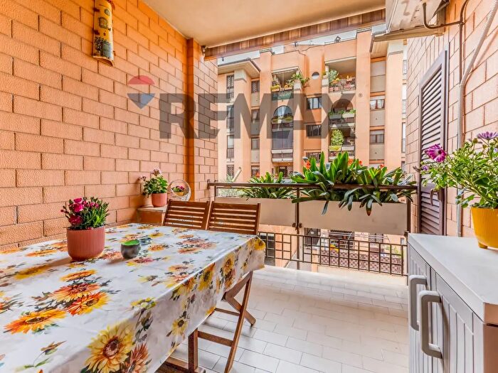 Appartamento quadrilocale in vendita in Via Generale Mario Pezzi, Roma