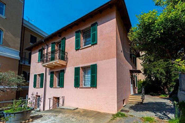 Case in Vendita e in Affitto - 2