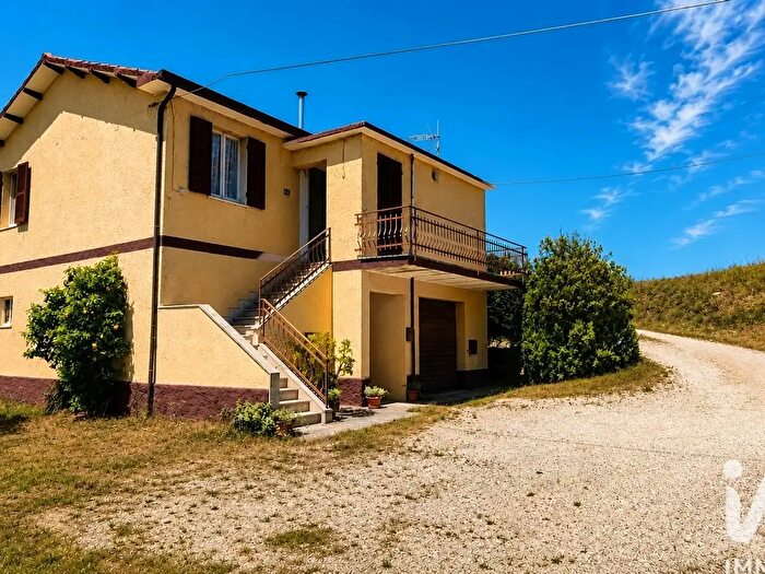 Casa con 7 locali in vendita in Via Fiorano, Cossignano