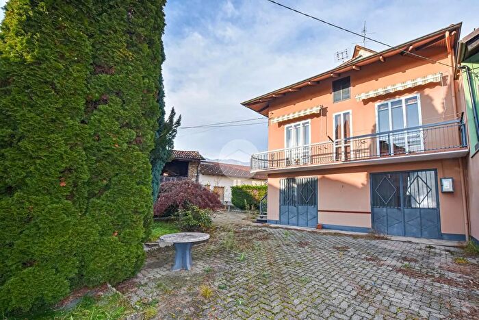 Casa trilocale in vendita in Via Bergero, Giaveno