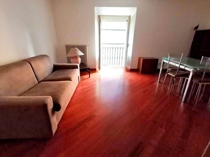 Appartamento bilocale in affitto in Via Cinque Giornate, Centro Storico, Como