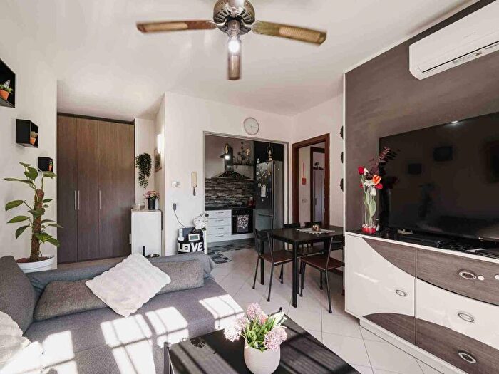 Appartamento trilocale in vendita in Piazza Maggio, Centro, Rubiera