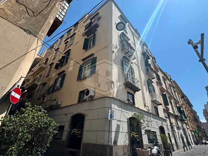 Appartamento con 5 locali in vendita in Via Giovanni Bausan, Napoli