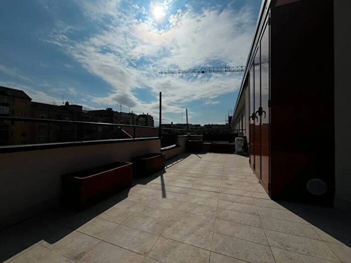 Appartamento bilocale in affitto in Via del Fusaro, Milano