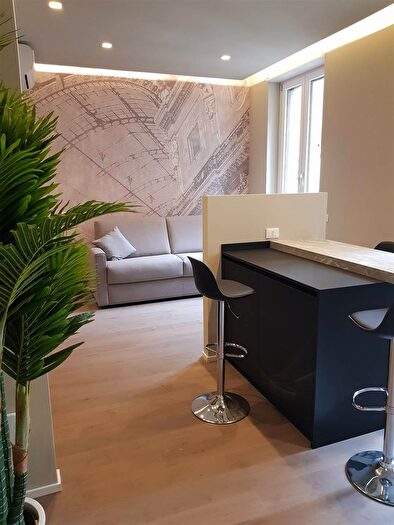 Appartamento bilocale in vendita in Via Francesco Sforza, Milano