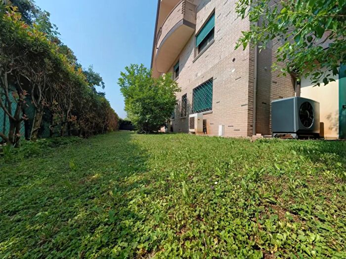 Casa con 6 locali in vendita in Vigonovo