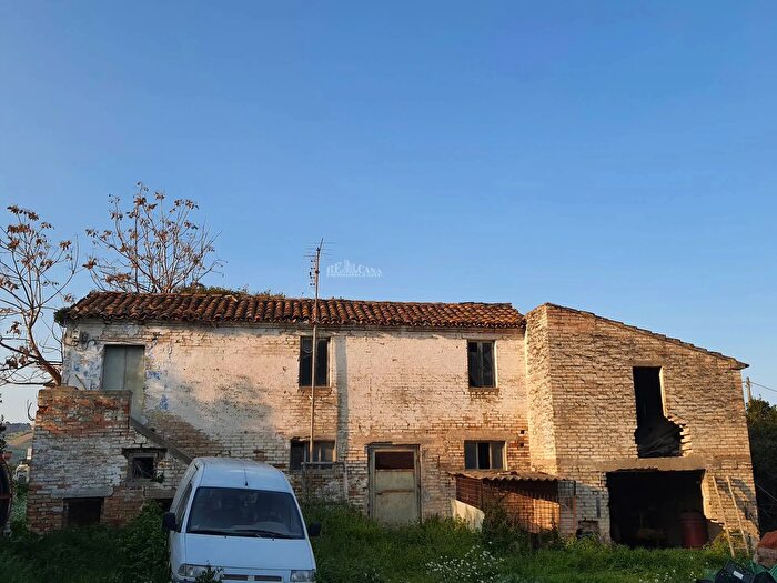 Casa con 6 locali in vendita in Monteprandone