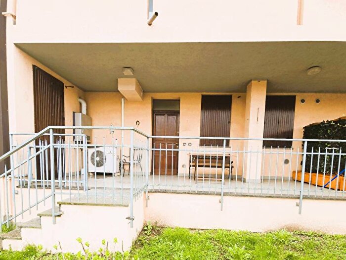 Appartamento trilocale in affitto in Via Guglielmo Marconi, Centro, Giussago