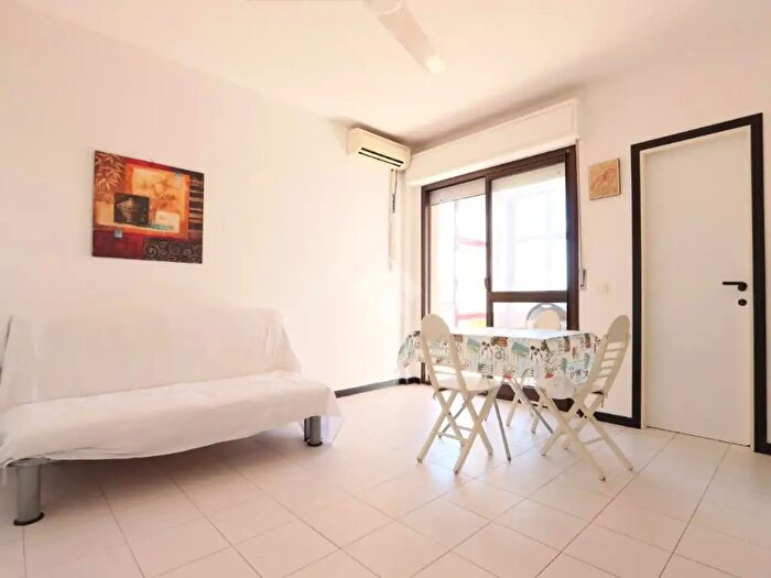 Appartamento monolocale in vendita in Via Camillo Benso Conte di Cavour, Alba Adriatica