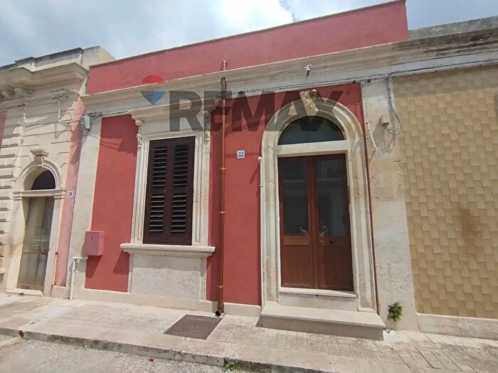 Casa con 5 locali in vendita in Via Garibaldi, Canicattini Bagni