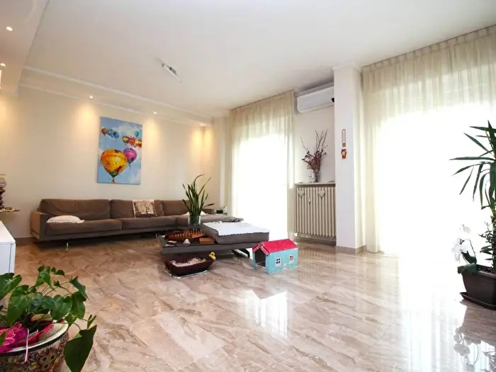 Appartamento quadrilocale in vendita in Corso Sempione, Frati, Legnano