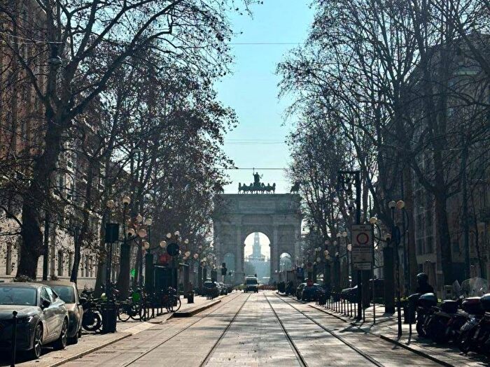 Appartamento trilocale in affitto in Via Agostino Bertani, Arco della Pace, Milano