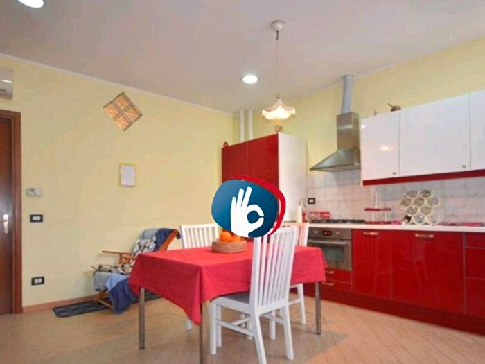 Appartamento bilocale in affitto in Via Trieste, Centro, Caronno Pertusella