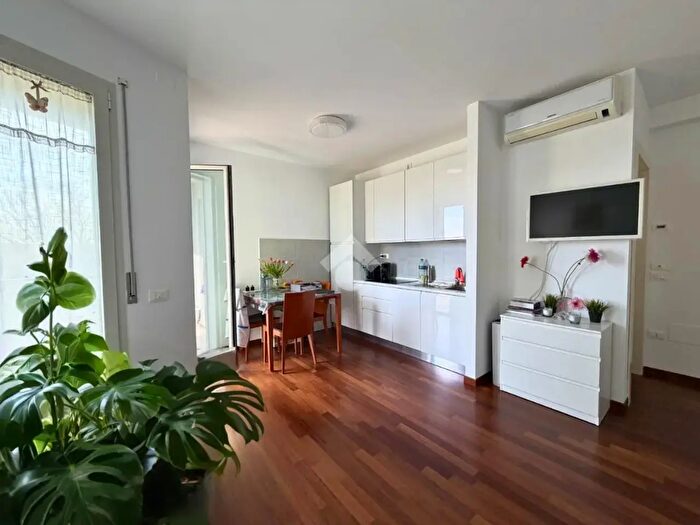 Appartamento bilocale in vendita in Via Sarnano, Pesaro