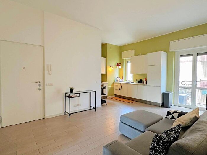 Appartamento bilocale in affitto in Via Arena, Ticinese, Milano