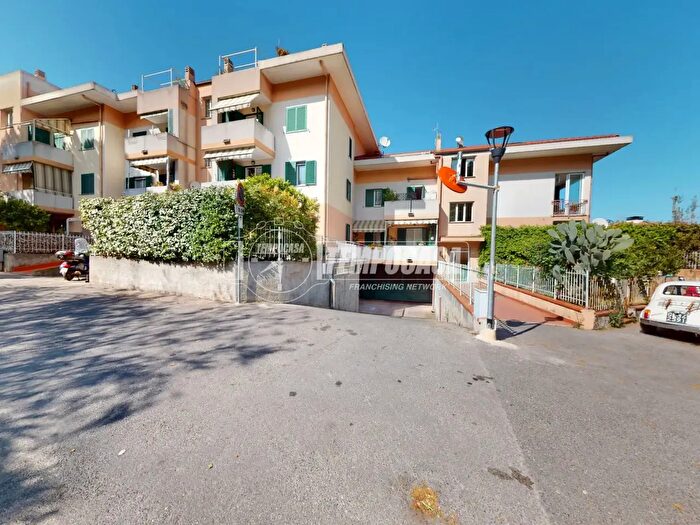 Appartamento bilocale in vendita in Strada Rusineo, Albenga
