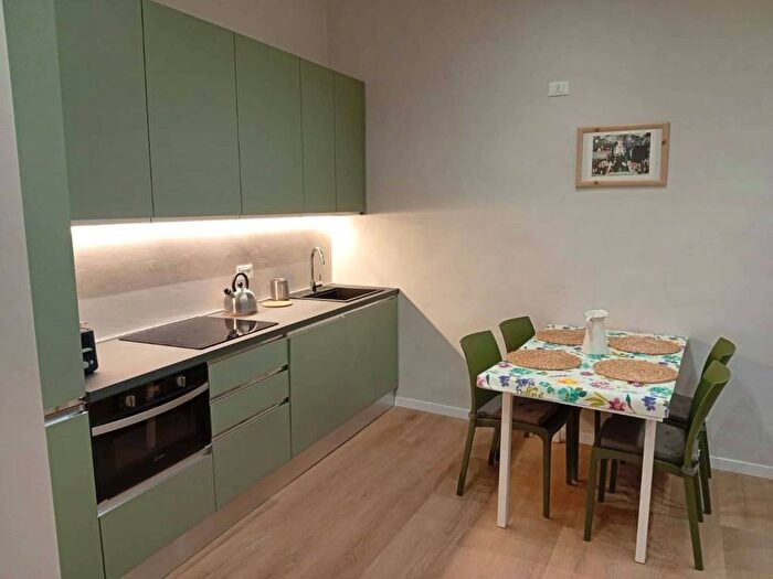 Appartamento trilocale in affitto in Via degli Alfani, San Marco SS Annunziata, Firenze