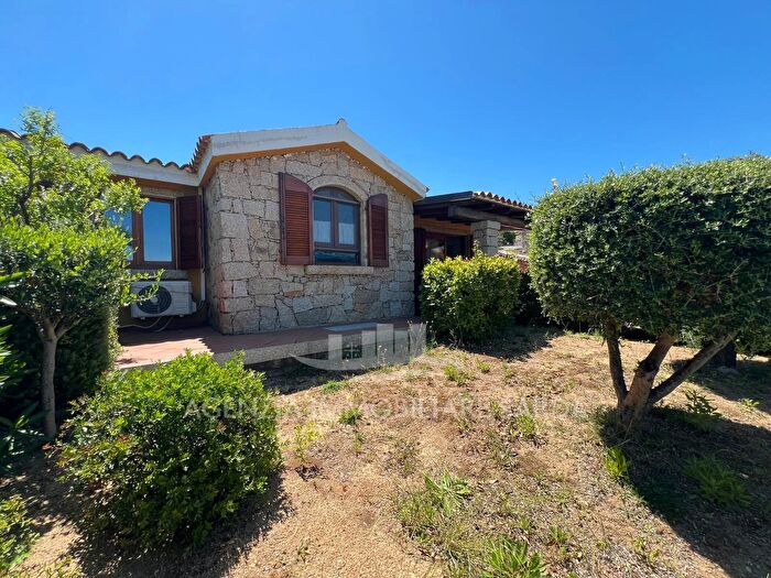 Casa quadrilocale in vendita in Aglientu