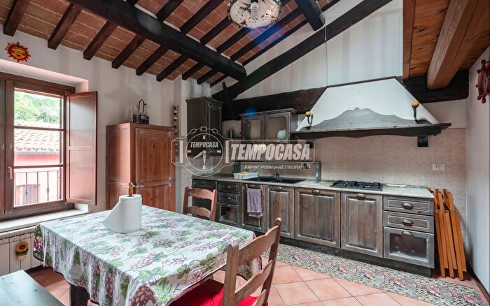 Appartamento trilocale in vendita in Via Circonvallazione, Matelica