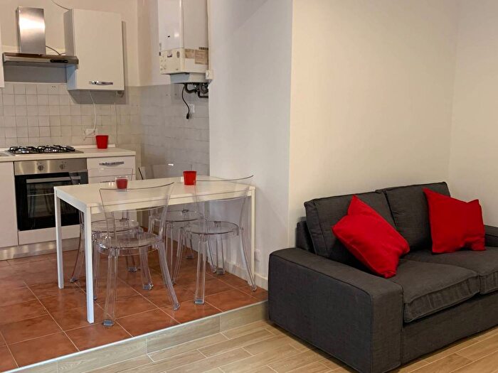 Appartamento trilocale in affitto in Viale Monza, Pasteur, Milano