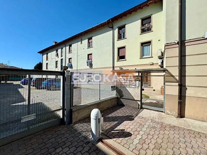 Appartamento trilocale in vendita in Viale Suardi, Arcene