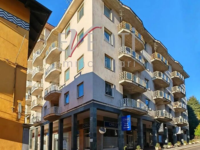 Appartamento quadrilocale in vendita in Via Roma, Perosa Argentina