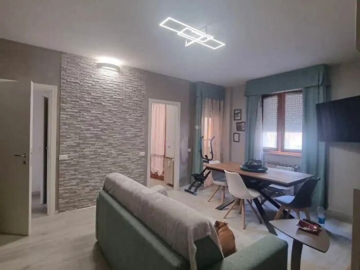 Appartamento con 5 locali in vendita in Colle Di Val D'Elsa