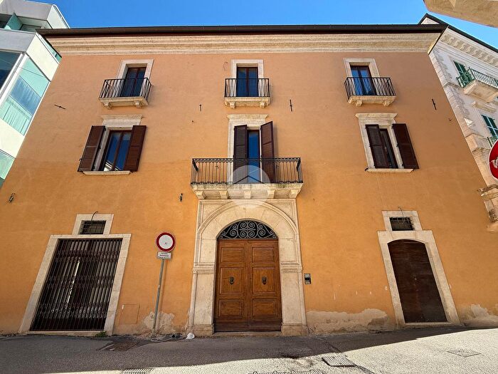 Appartamento quadrilocale in vendita in PZa della Repubblica, LAquila