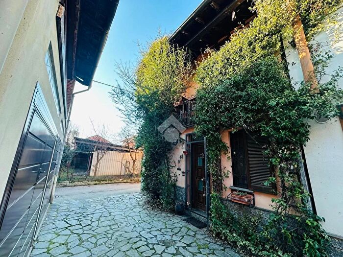 Casa quadrilocale in vendita in Via Fiume, San Nazzaro Sesia