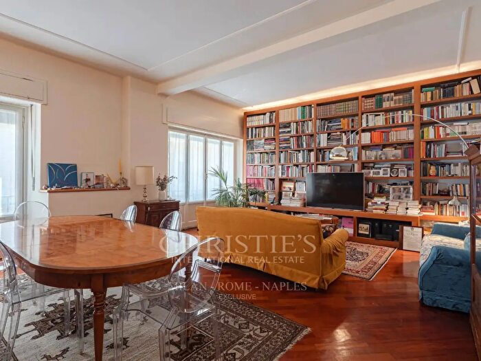 Appartamento con 5 locali in vendita in Via Cesare da Sesto, Milano
